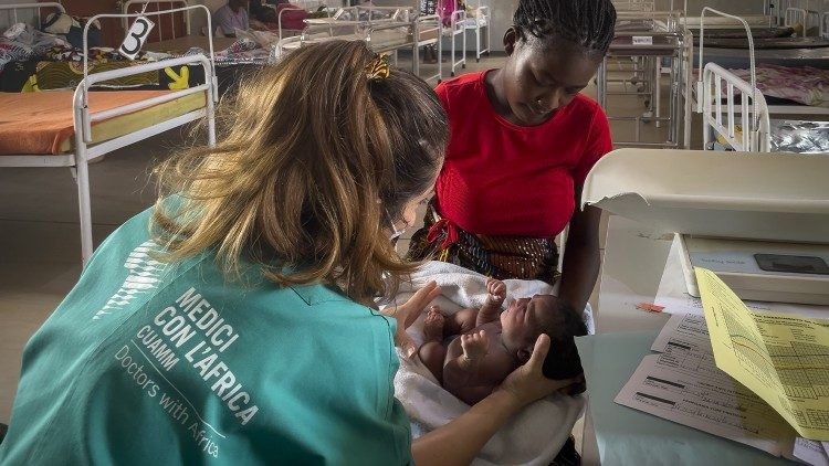 Desvío de fondos internacionales amenaza salud de mujeres en Sudán del Sur: Entrevista a Chiara Maretti