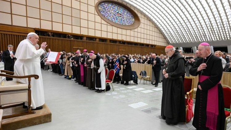 Papa Francisco insta a fieles nórdicos a promover diálogo interreligioso y solidaridad con migrantes