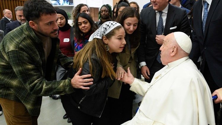 Scholas Occurrentes promueve diálogos de paz entre jóvenes de zonas conflictivas tras evento en el Vaticano