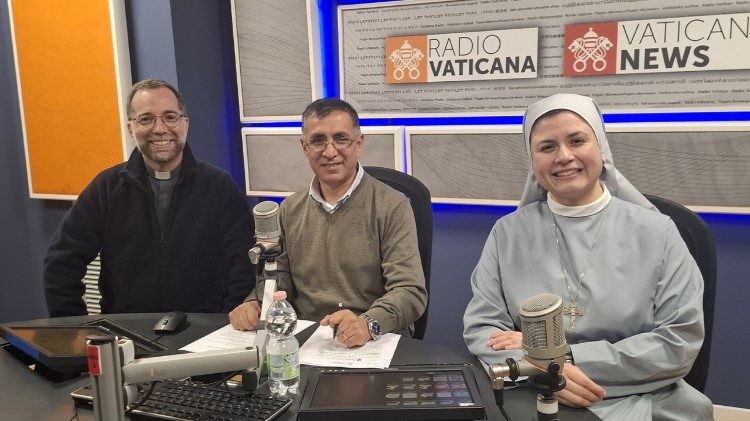 El Papa Francisco insta a apoyar a jóvenes con vocación religiosa: Discusión en Estudio 9