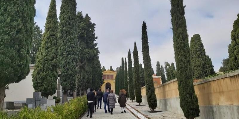 Visita guiada por San Valentín en el Cementerio Sacramental de San Isidro de Madrid