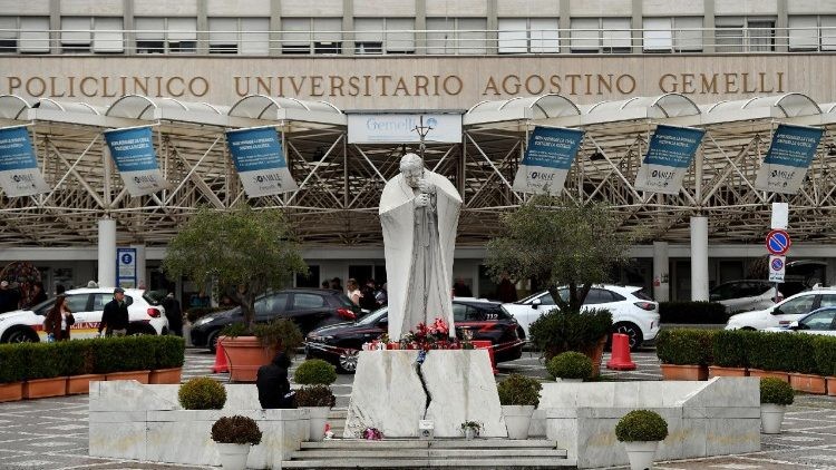 Unidad en oración por la salud del Papa Francisco: Mensajes de apoyo llegan de todo el mundo