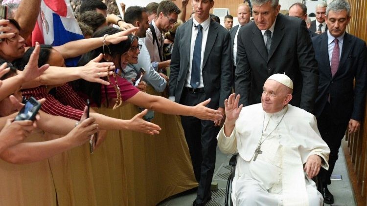 Mensajes de apoyo global para el Papa Francisco: Unidad y solidaridad en la Iglesia Católica