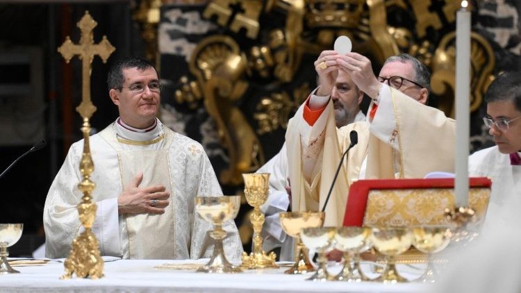 Ordenación de Monseñor Ciampanelli: El Evangelio como defensa de la dignidad humana