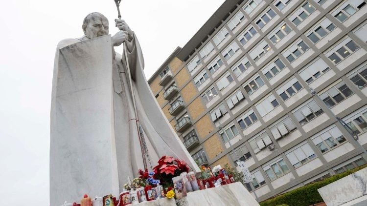 Papa Francisco recibe oxigenoterapia de nuevo: actualización sobre su estado de salud