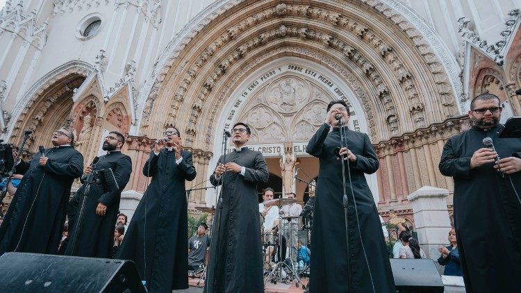 Los Padrecitos: La música como herramienta de evangelización y fe, según Jorge Montalvo