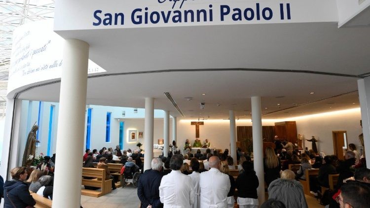 La fe como pilar en la recuperación: Actos religiosos durante la estancia del Papa en el Hospital Gemelli