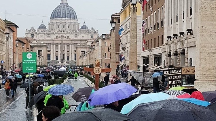 Jubileo del Gemelli: Peregrinación por el Papa Francisco y compromiso con los más vulnerables