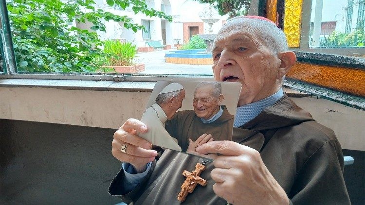 Cardenal Luis Dri revela detalles de su amistad con el Papa Francisco y sus días en el Vaticano