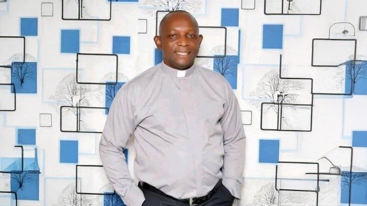 Conmoción en Nigeria: Asesinan a sacerdote Sylvester Okechukwu en pleno Miércoles de Ceniza