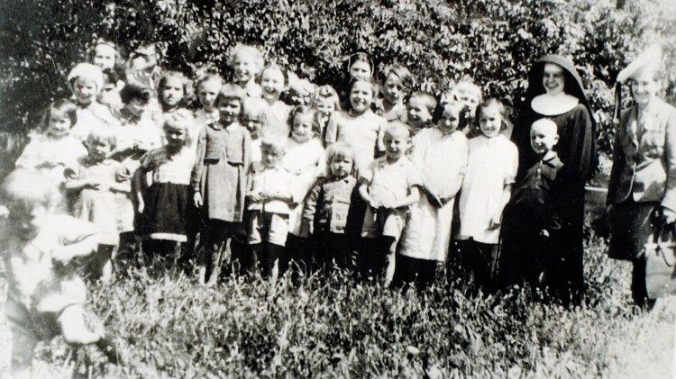 Homenaje a las 2345 monjas que salvaron niños judíos en el Holocausto: Conmemoración del Día de los Justos en Europa